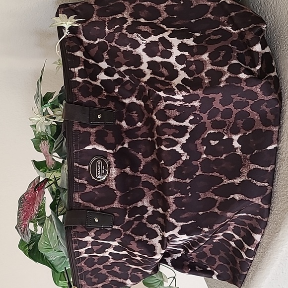 Coach folding duffle and accessory bag/pouch NWOT - Picture 4 of 8